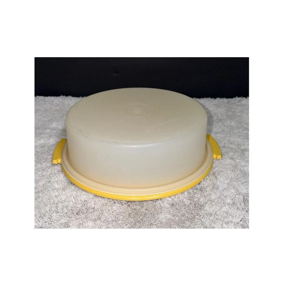 Vintage Tupperware Harvest Gold‎ Round Cake Taker Pie Carrier USA NO HANDLE